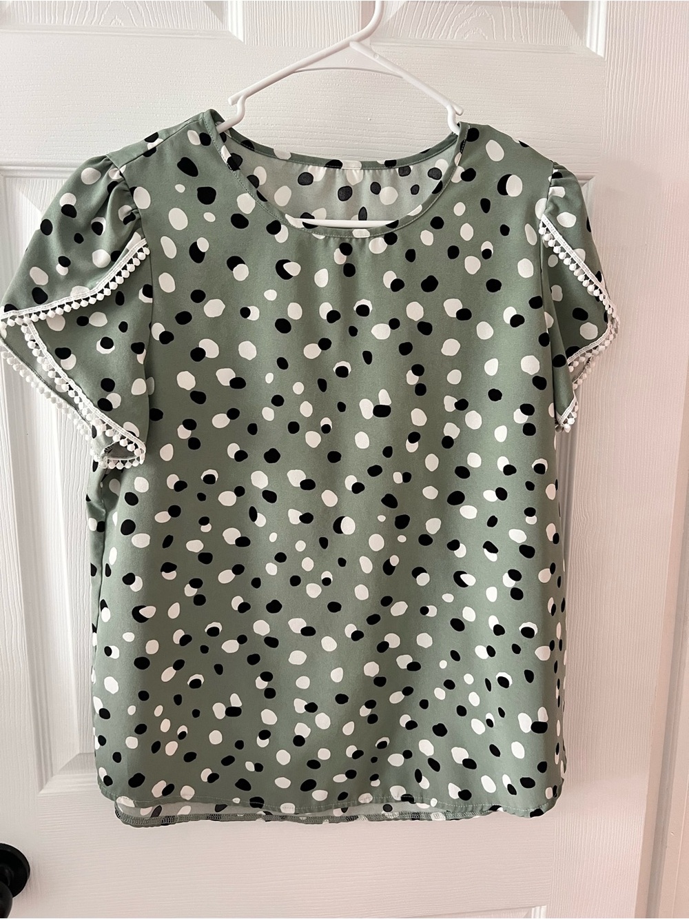 SHEIN Sage Green Polka Dot Flutter Sleeve Blouse